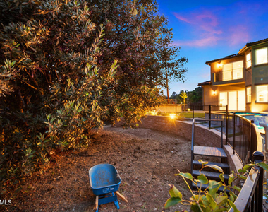 295 Toyon Court - Photo Thumbnail 34