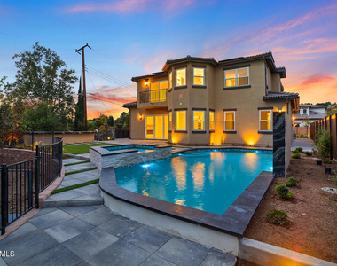 295 Toyon Court - Photo Thumbnail 5