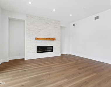 295 Toyon Court - Photo Thumbnail 12
