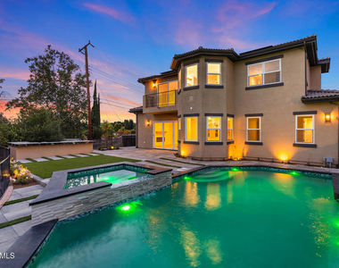 295 Toyon Court - Photo Thumbnail 4