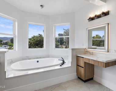 295 Toyon Court - Photo Thumbnail 23