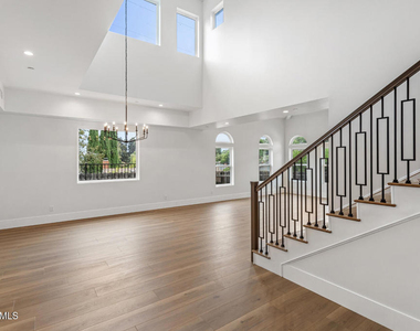 295 Toyon Court - Photo Thumbnail 23