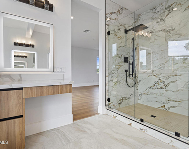 295 Toyon Court - Photo Thumbnail 24