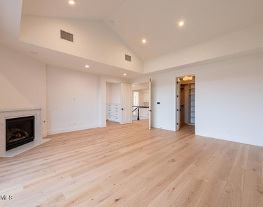 2390 Crombie Court - Photo Thumbnail 29