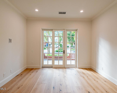 2390 Crombie Court - Photo Thumbnail 19