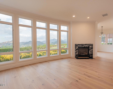 2390 Crombie Court - Photo Thumbnail 9