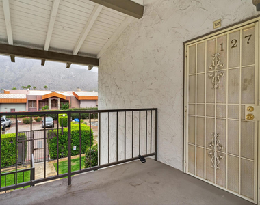 1050 E Ramon Road - Photo Thumbnail 6