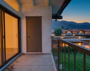 1050 E Ramon Road - Photo Thumbnail 5