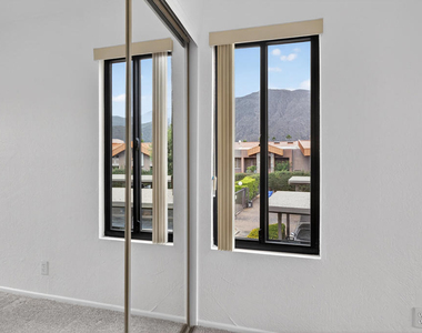 1050 E Ramon Road - Photo Thumbnail 20
