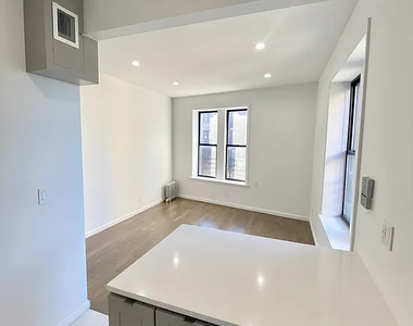 660 West 180th Street - Photo Thumbnail 3