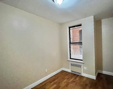 East 138th Street - Photo Thumbnail 1