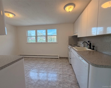 3535 Park Avenue - Photo Thumbnail 3