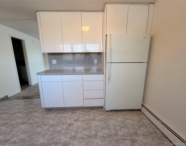 3535 Park Avenue - Photo Thumbnail 5