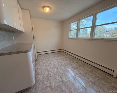 3535 Park Avenue - Photo Thumbnail 2