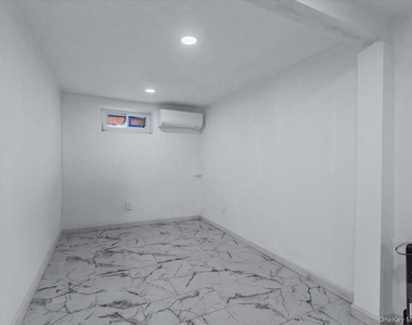 21 James Ll Burrell Avenue - Photo Thumbnail 11