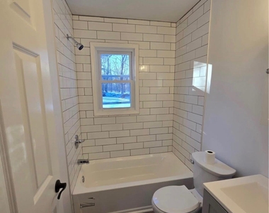 182 Rock Hill Drive - Photo Thumbnail 4