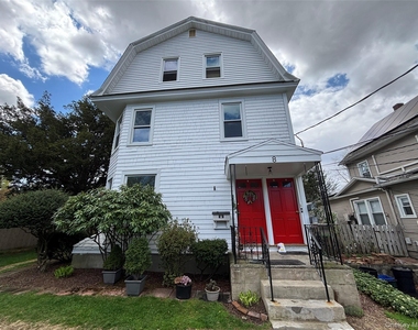 8 Parkway Terrace - Photo Thumbnail 6