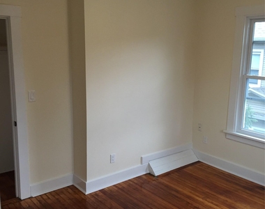 8 Parkway Terrace - Photo Thumbnail 3