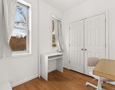 16 Bedford Road - Photo Thumbnail 6