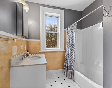 16 Bedford Road - Photo Thumbnail 8