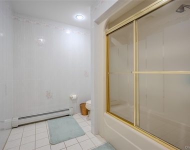 19-21 Lamela Drive - Photo Thumbnail 17
