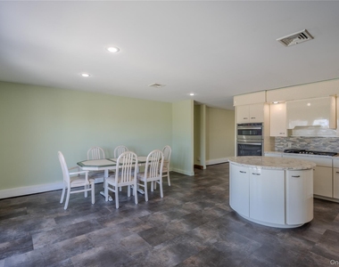 19-21 Lamela Drive - Photo Thumbnail 12