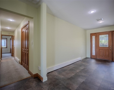 19-21 Lamela Drive - Photo Thumbnail 14
