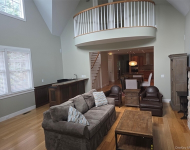 48 Jessup Avenue - Photo Thumbnail 17