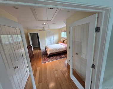 48 Jessup Avenue - Photo Thumbnail 14