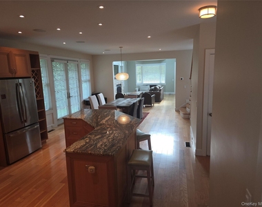 48 Jessup Avenue - Photo Thumbnail 19