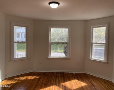 1755 Avenue B - Photo Thumbnail 9