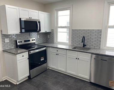 1755 Avenue B - Photo Thumbnail 12