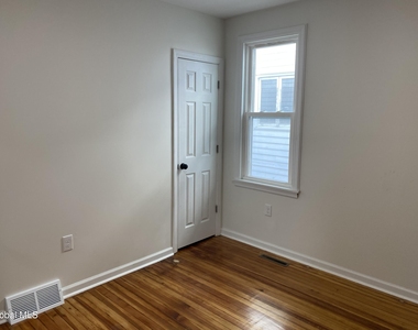 1755 Avenue B - Photo Thumbnail 18