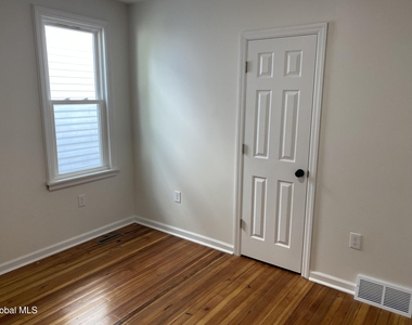 1755 Avenue B - Photo Thumbnail 17
