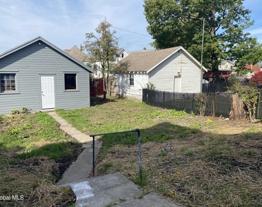 1755 Avenue B - Photo Thumbnail 4