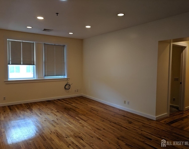 385 George Street - Photo Thumbnail 15