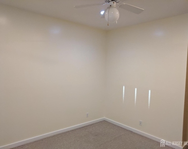 385 George Street - Photo Thumbnail 13