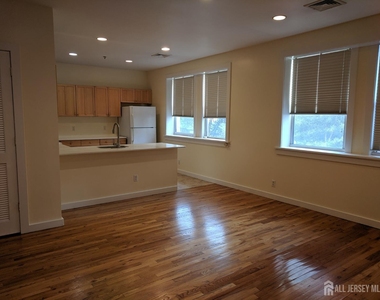 385 George Street - Photo Thumbnail 16