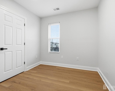 115 Remsen Avenue - Photo Thumbnail 35