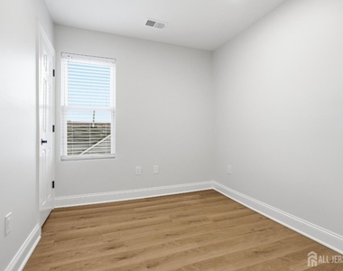 115 Remsen Avenue - Photo Thumbnail 32