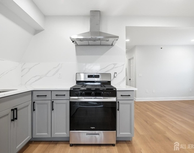 115 Remsen Avenue - Photo Thumbnail 24