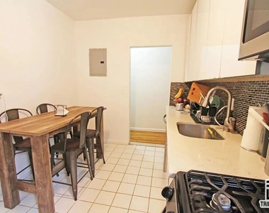 136 Edgecombe Avenue - Photo Thumbnail 2