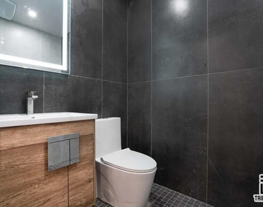 1495 Dekalb Avenue - Photo Thumbnail 4