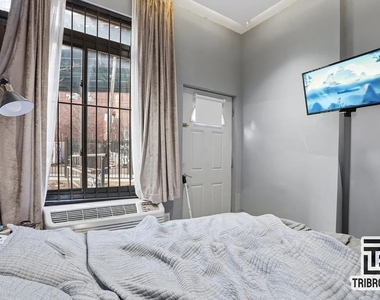 77 Suydam Street - Photo Thumbnail 4