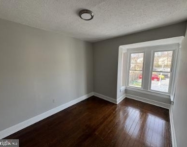 226 N Raleigh St - Photo Thumbnail 2