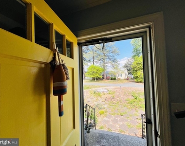 3214 Riverview Drive - Photo Thumbnail 5