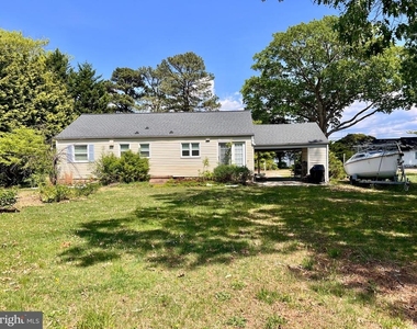 3214 Riverview Drive - Photo Thumbnail 1