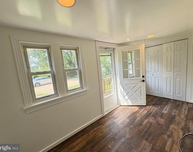 1005 Manning Drive - Photo Thumbnail 17