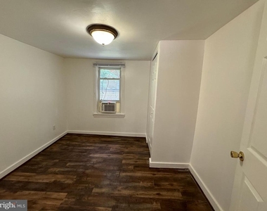 1005 Manning Drive - Photo Thumbnail 16