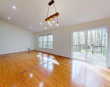 12043 Stoneford Drive - Photo Thumbnail 4
